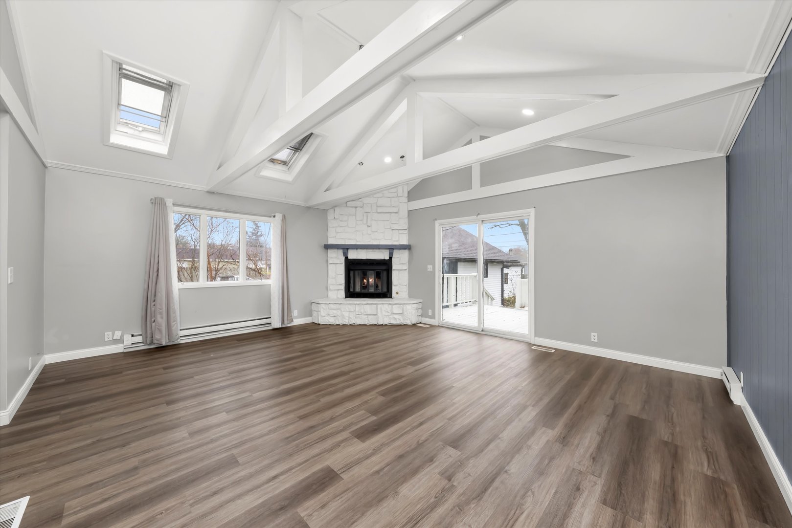 1317 Waverly Pl Joliet, IL 60435