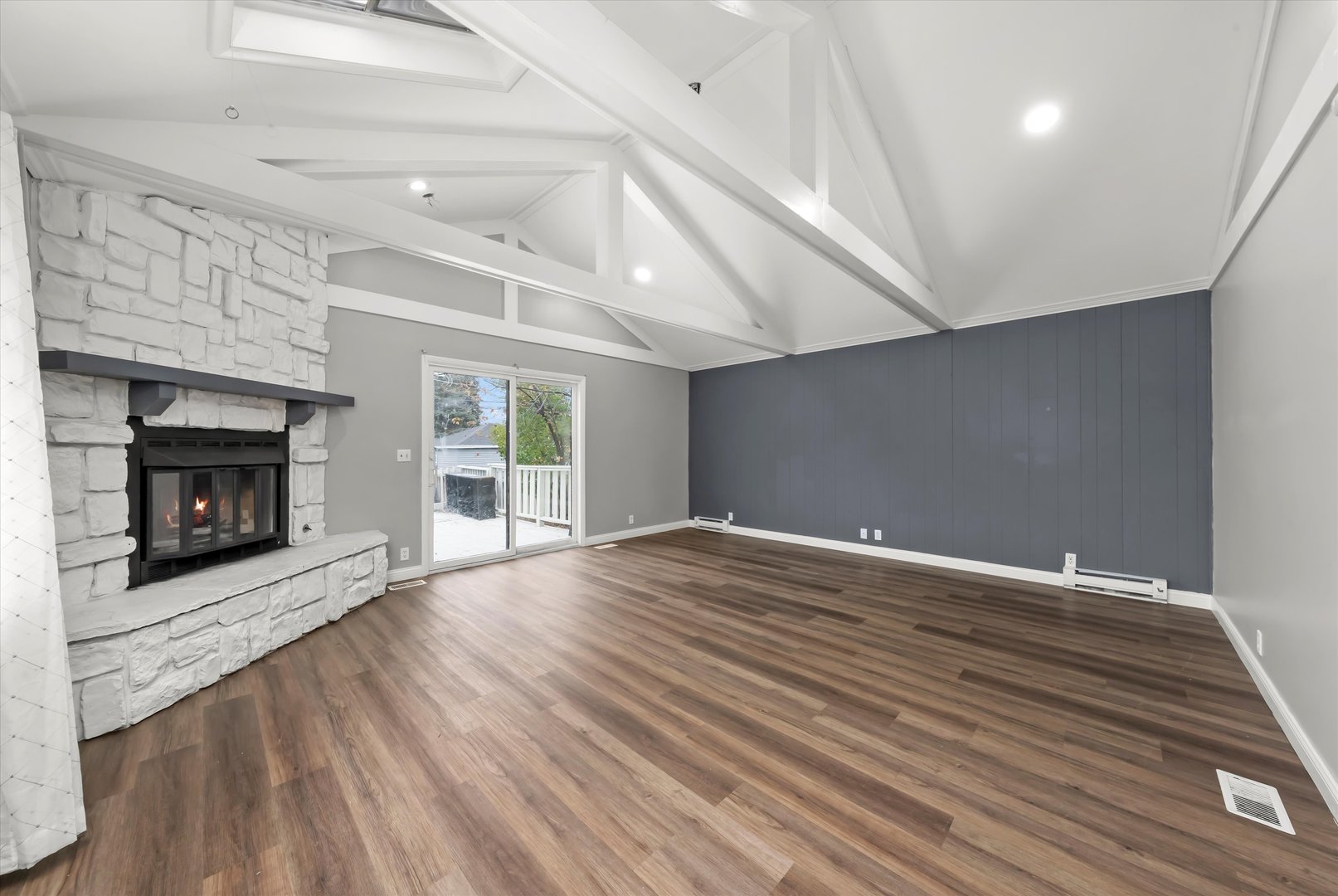 1317 Waverly Pl Joliet, IL 60435