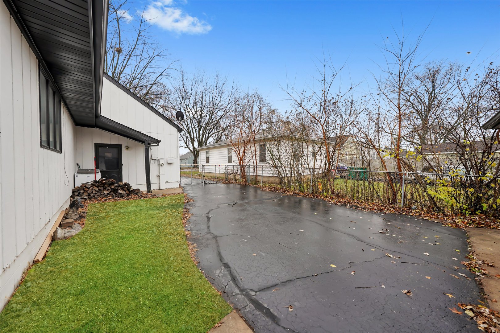 1317 Waverly Pl Joliet, IL 60435