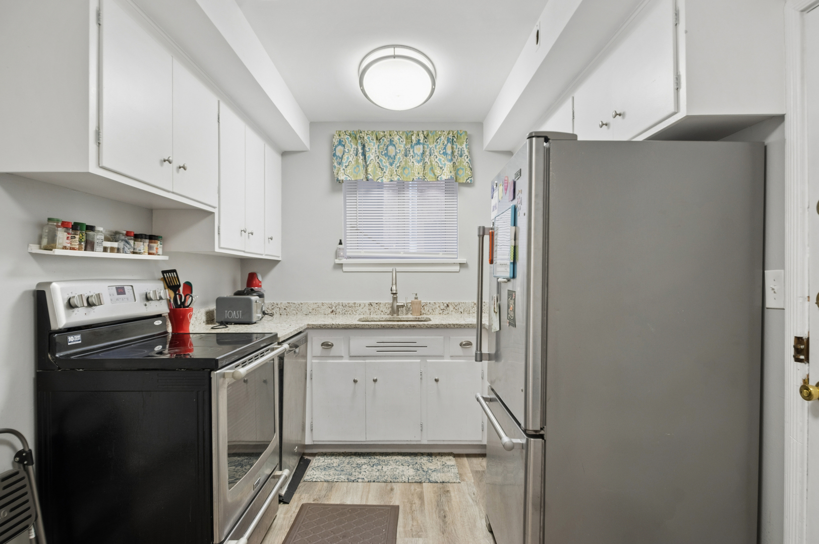 2242 Sherman Ave #G Evanston, IL 60201