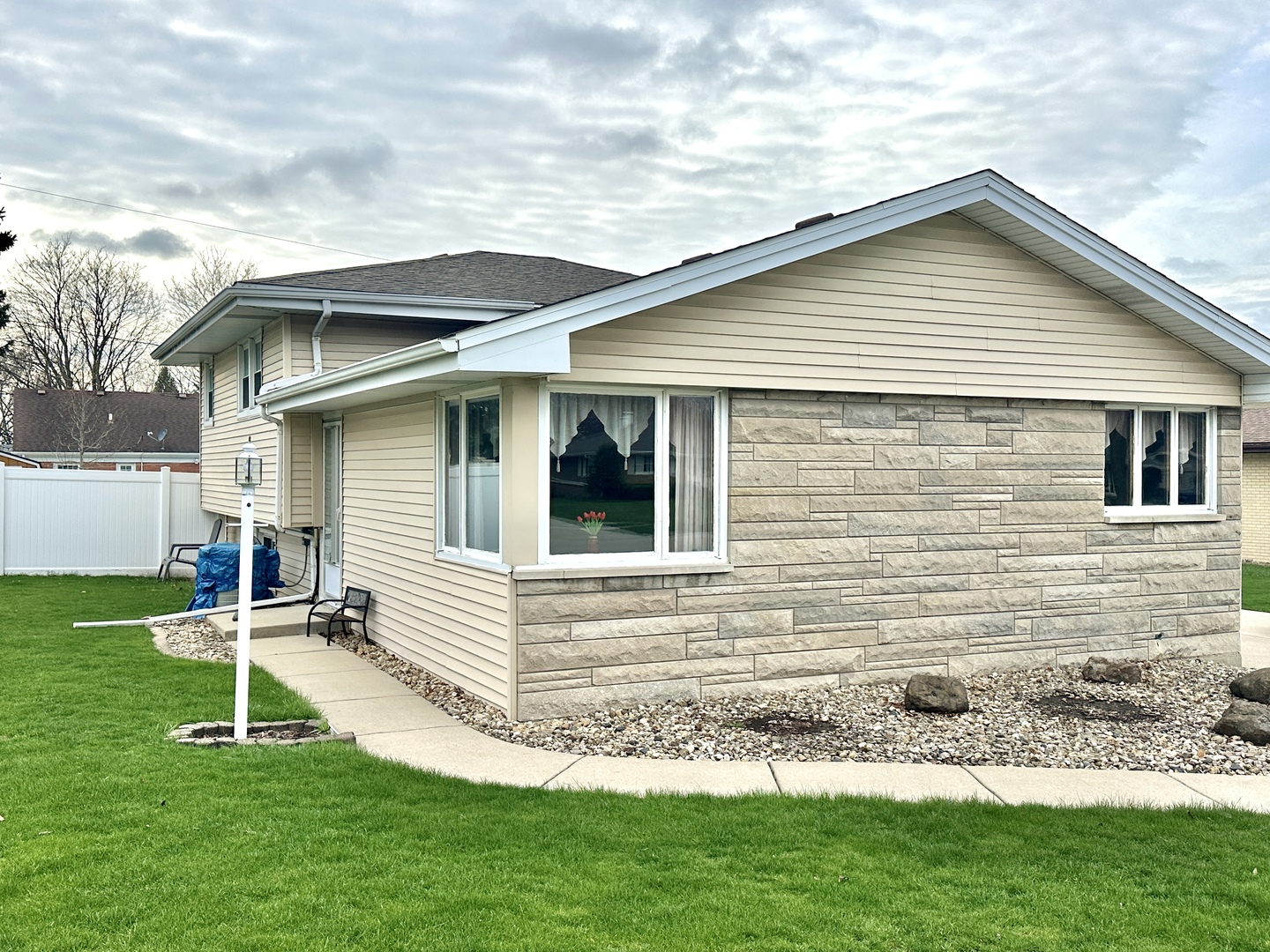 621 Bethel Dr Joliet, IL 60435