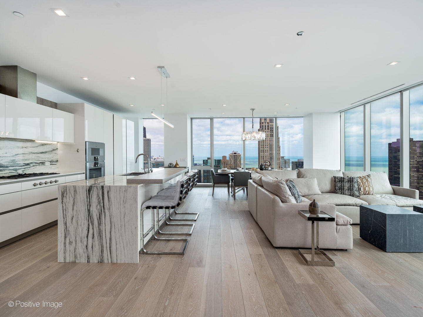 363 E Wacker Dr #4208 Chicago, IL 60601