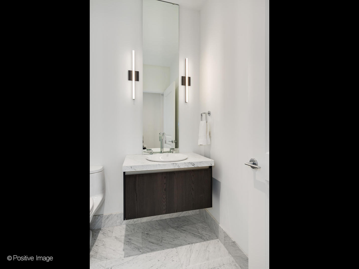 363 E Wacker Dr #4208 Chicago, IL 60601