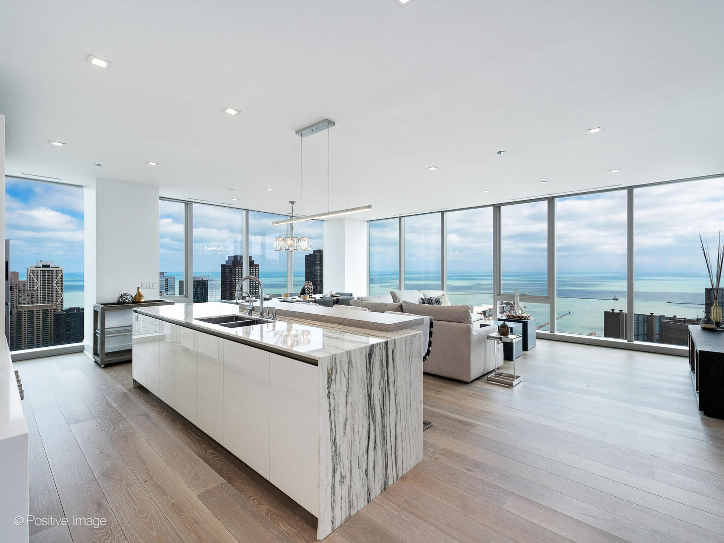 363 E Wacker Dr #4208 Chicago, IL 60601