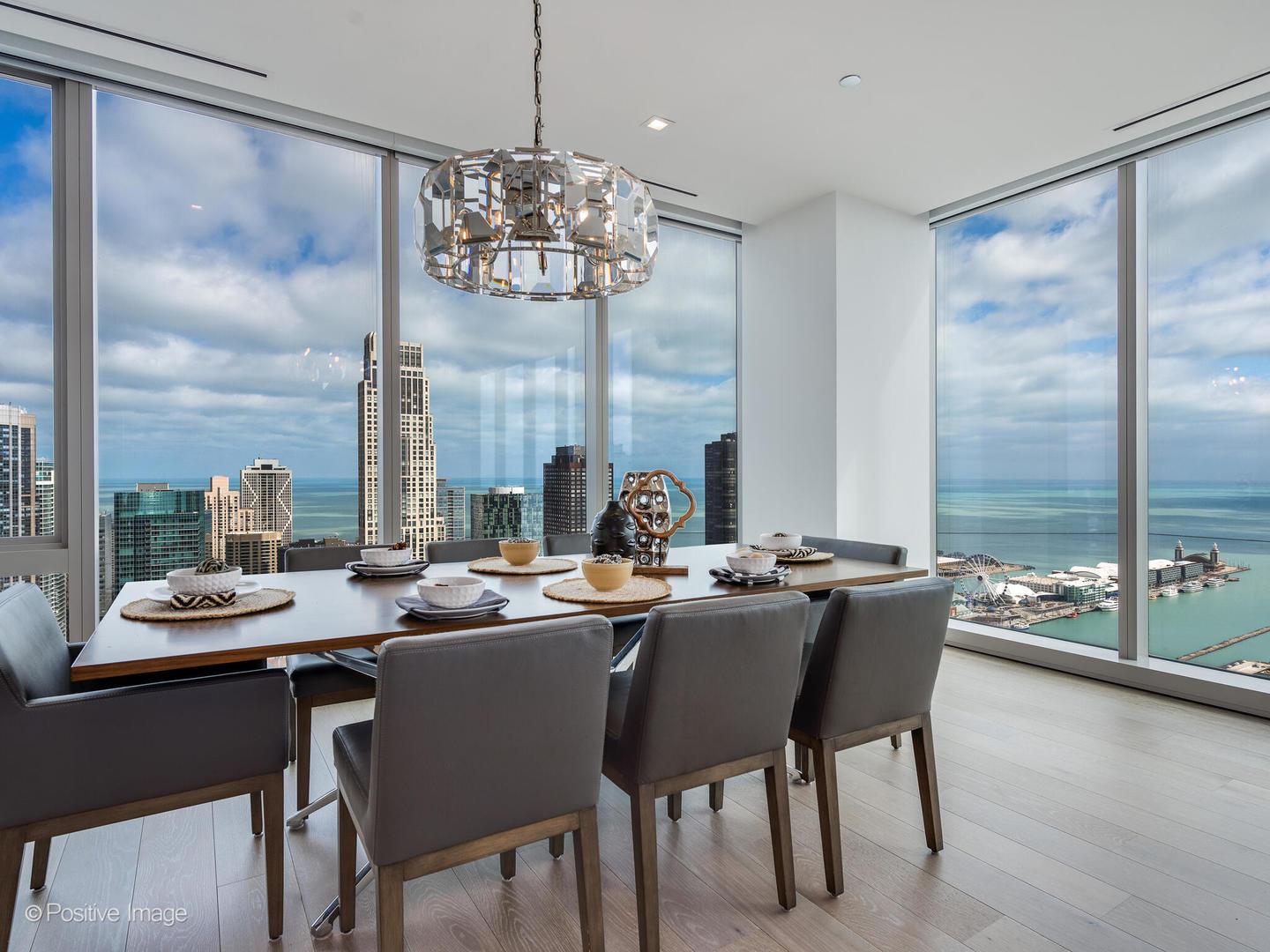 363 E Wacker Dr #4208 Chicago, IL 60601