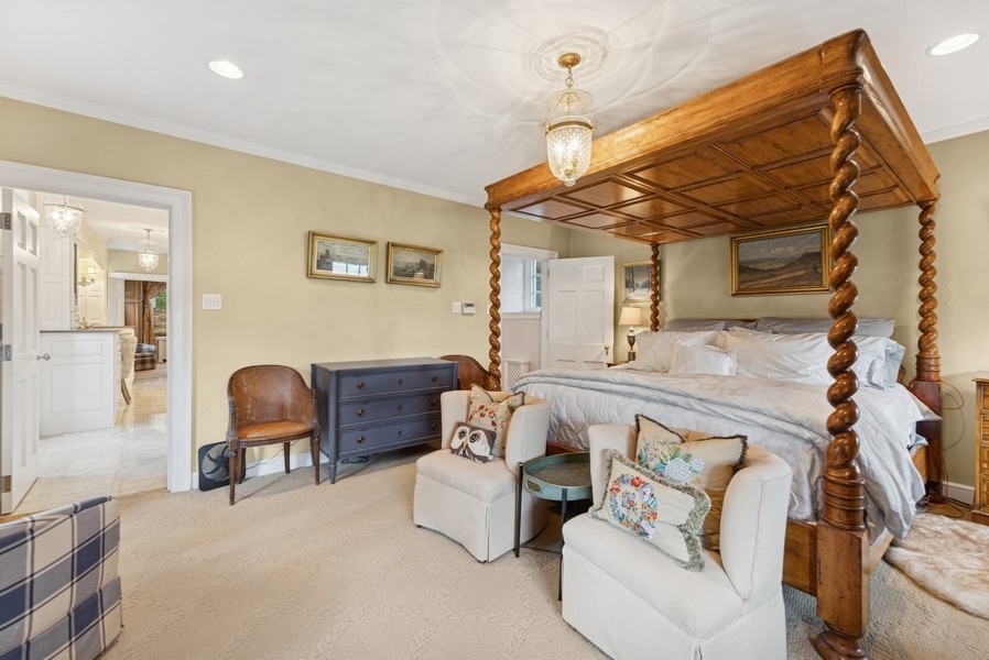 6191 S County Line Rd Burr Ridge, IL 60527