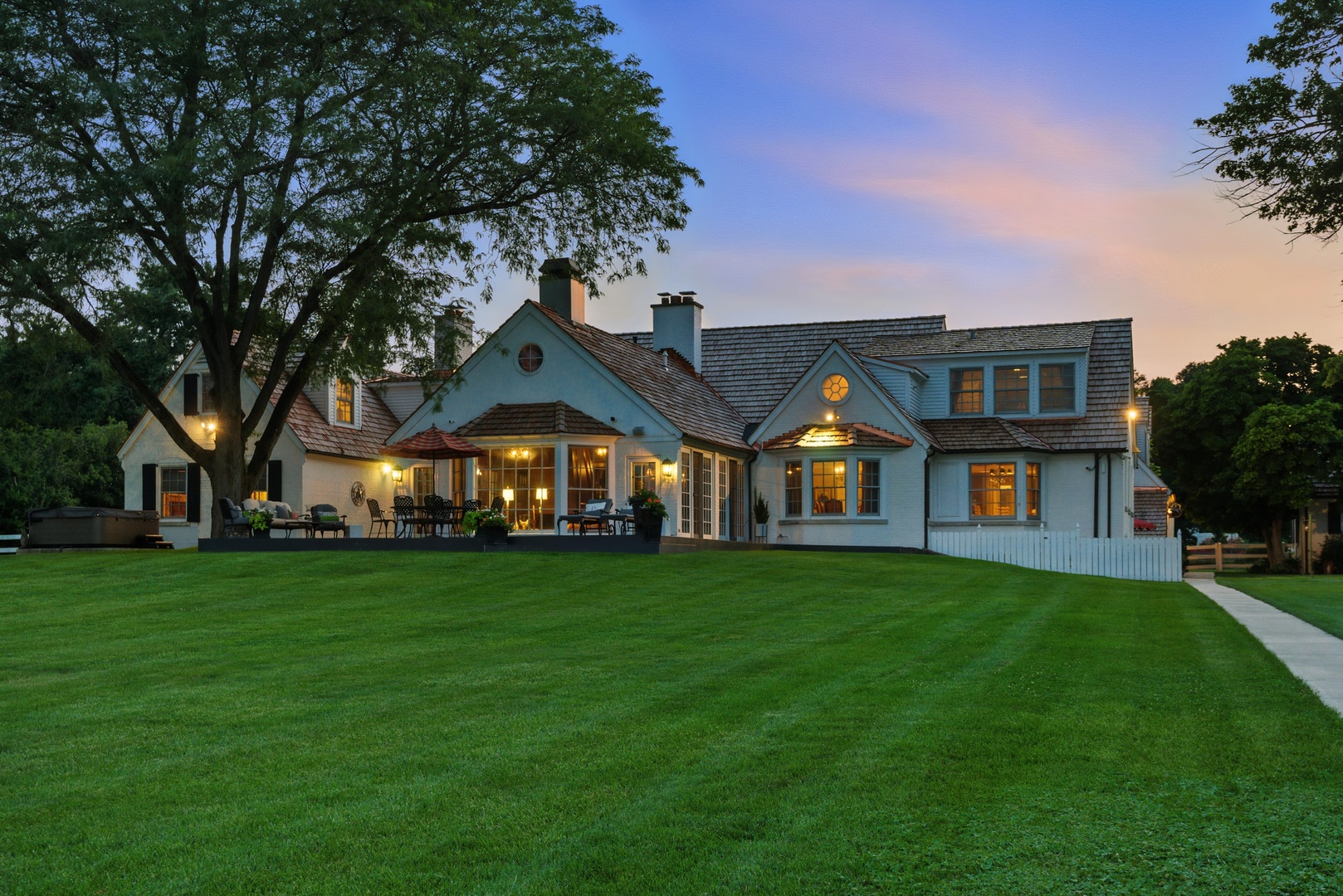 6191 S County Line Rd Burr Ridge, IL 60527