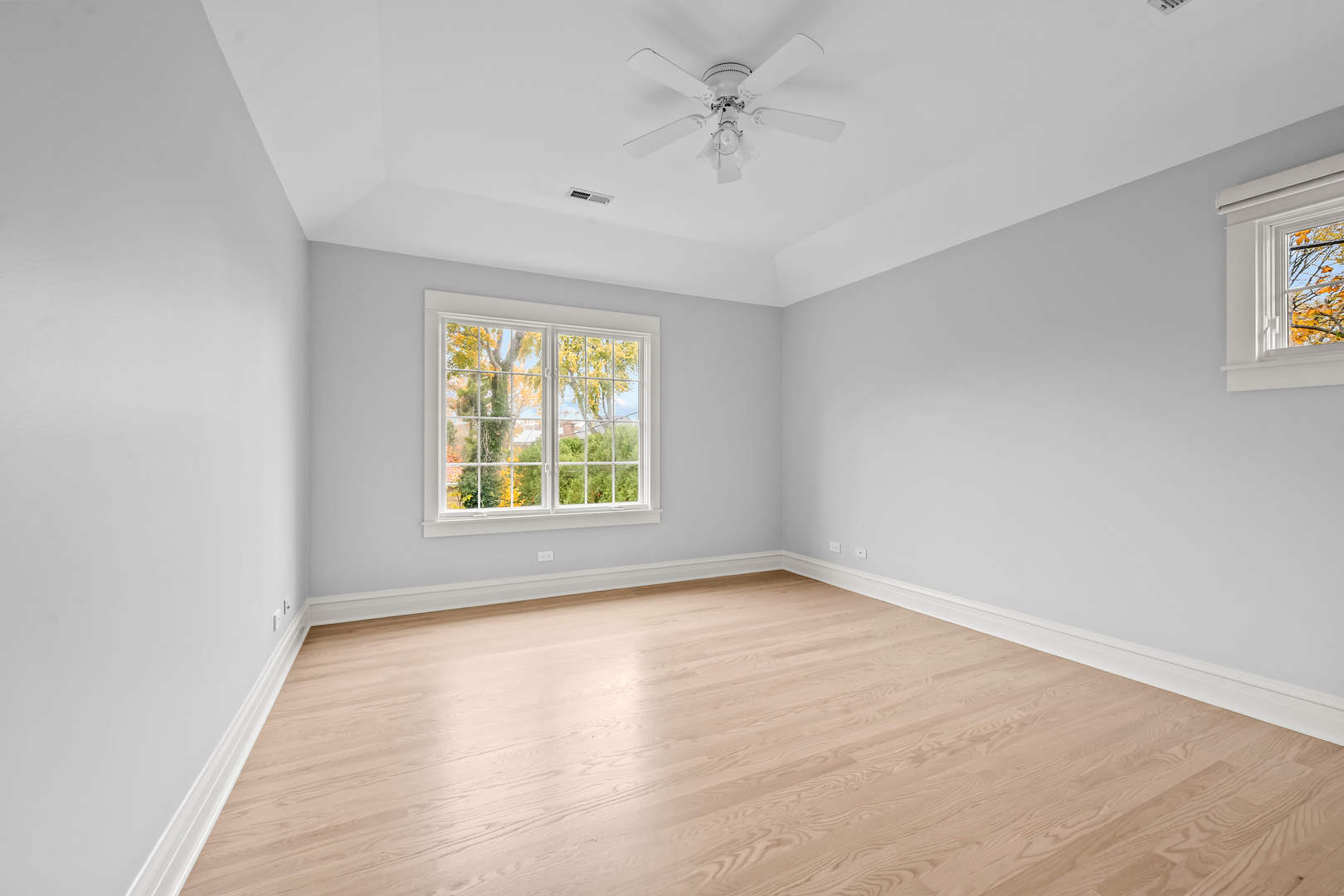 512 Elmwood Ave Wilmette, IL 60091