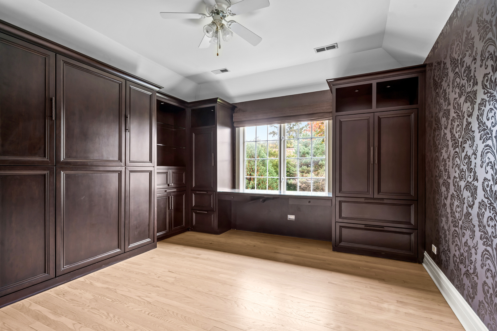 512 Elmwood Ave Wilmette, IL 60091