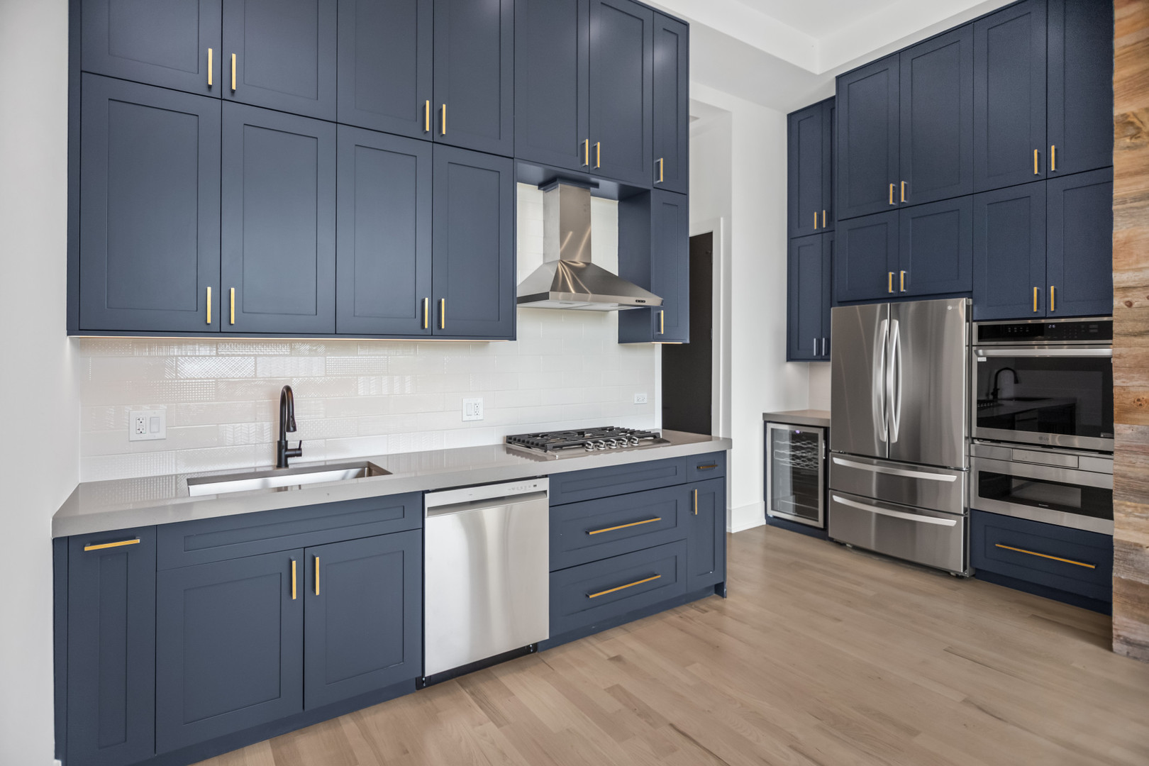 6556 S Minerva Ave #4N Chicago, IL 60637