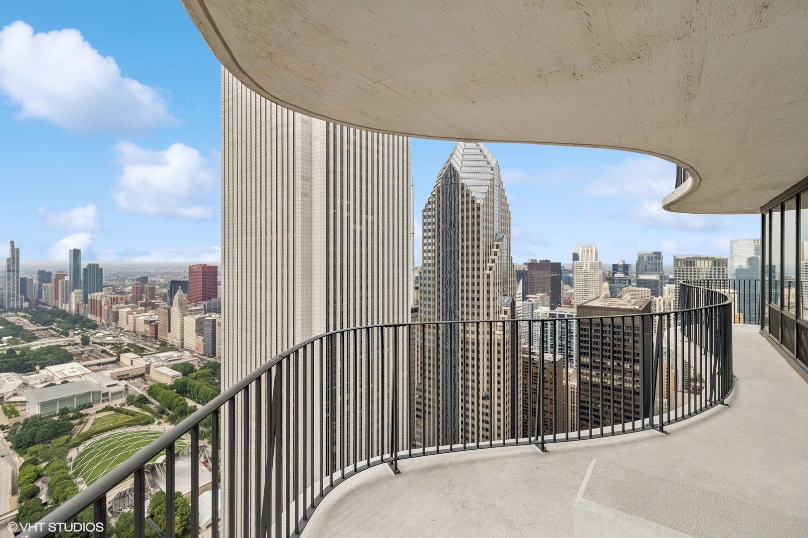 225 N Columbus Dr #6301 Chicago, IL 60601