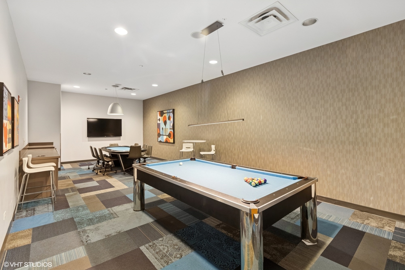 225 N Columbus Dr #6301 Chicago, IL 60601