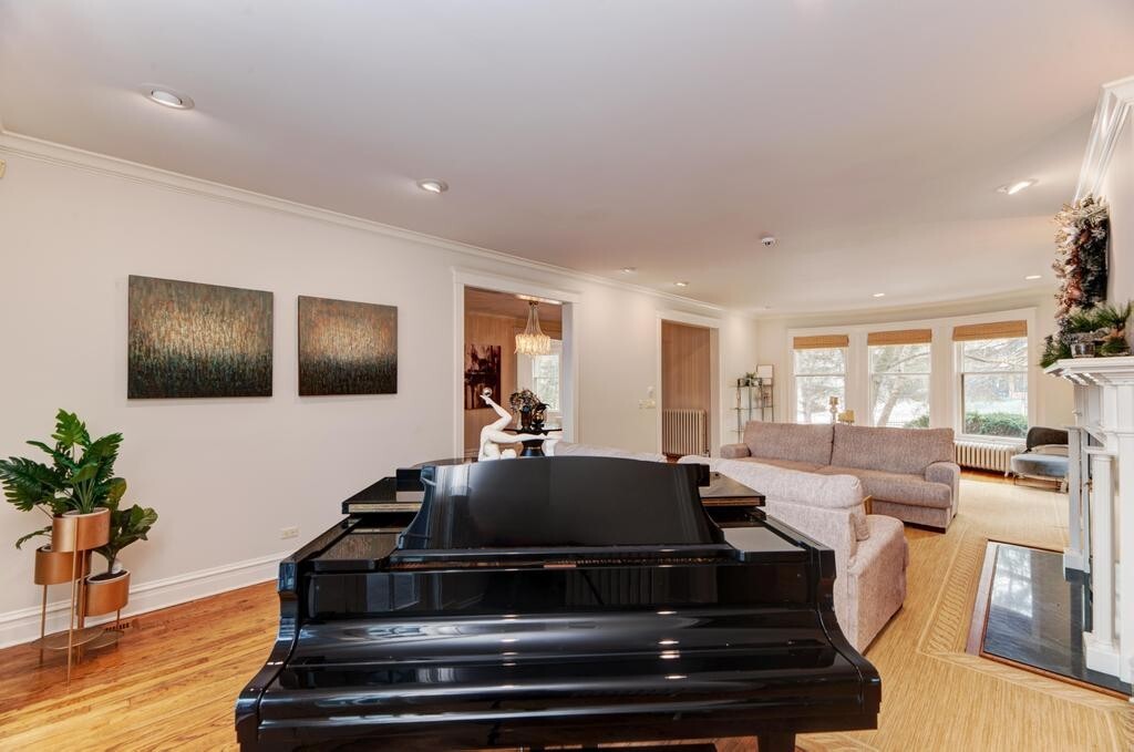 1499 Sheridan Rd Highland Park, IL 60035