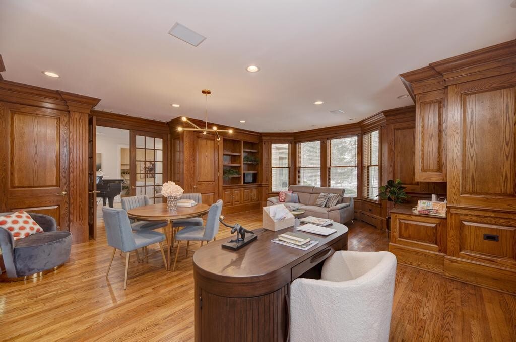 1499 Sheridan Rd Highland Park, IL 60035