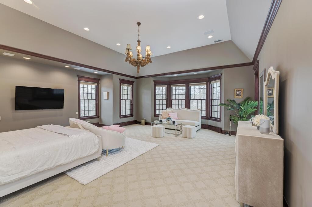 1499 Sheridan Rd Highland Park, IL 60035