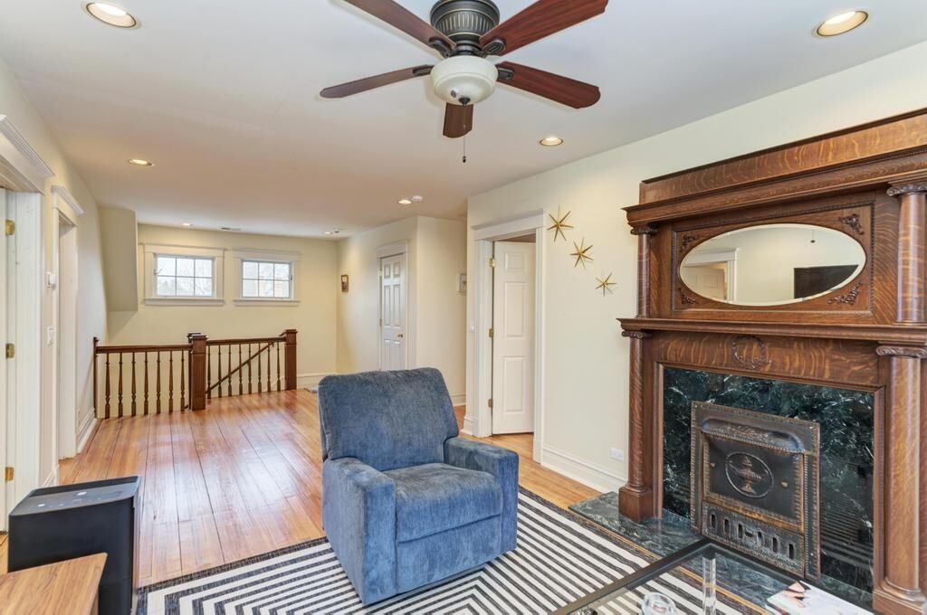 1499 Sheridan Rd Highland Park, IL 60035