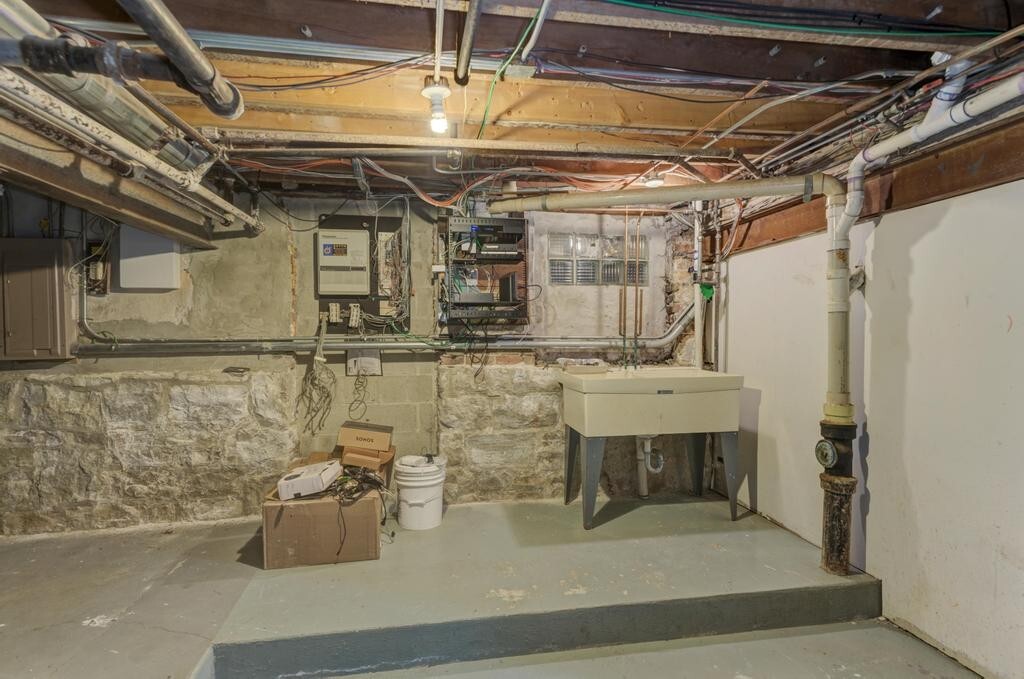 1499 Sheridan Rd Highland Park, IL 60035