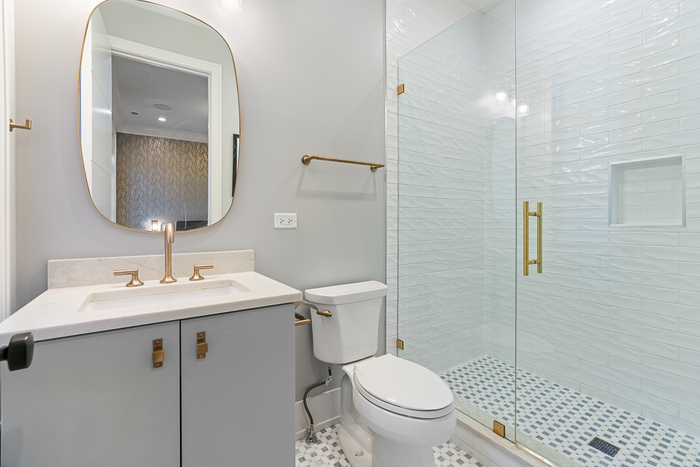 2044 N Fremont St Chicago, IL 60614