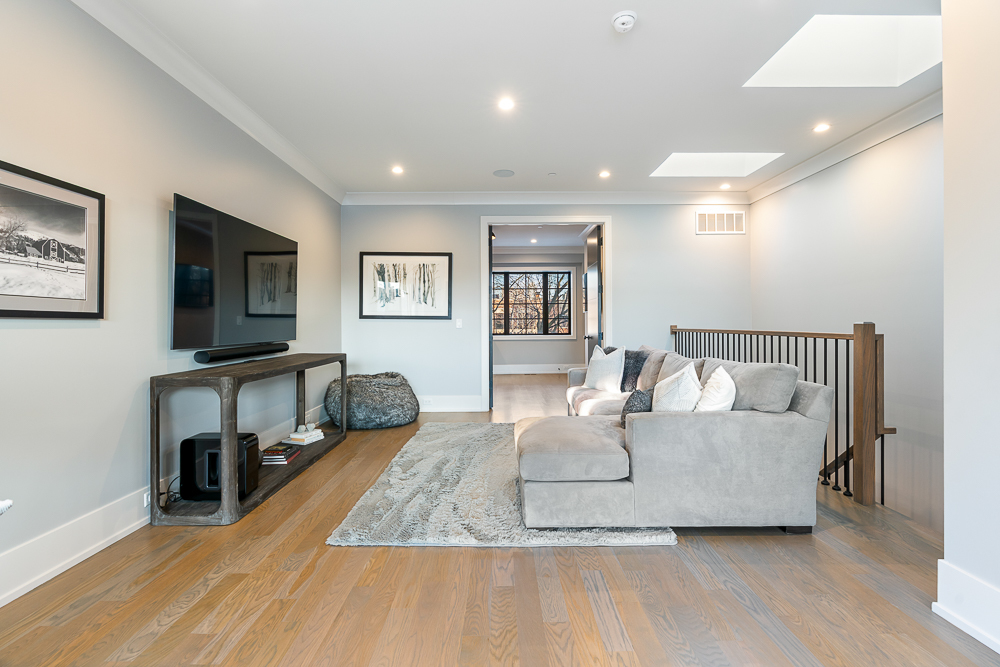 2044 N Fremont St Chicago, IL 60614