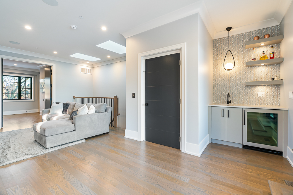 2044 N Fremont St Chicago, IL 60614