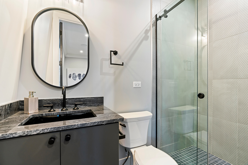 2044 N Fremont St Chicago, IL 60614