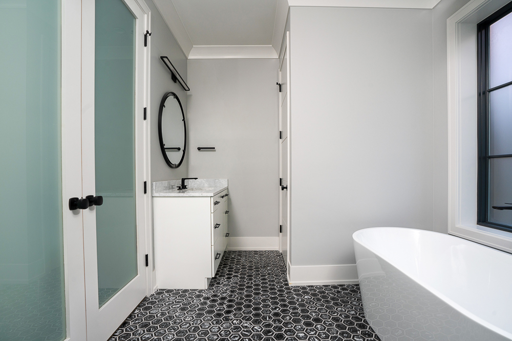 2044 N Fremont St Chicago, IL 60614