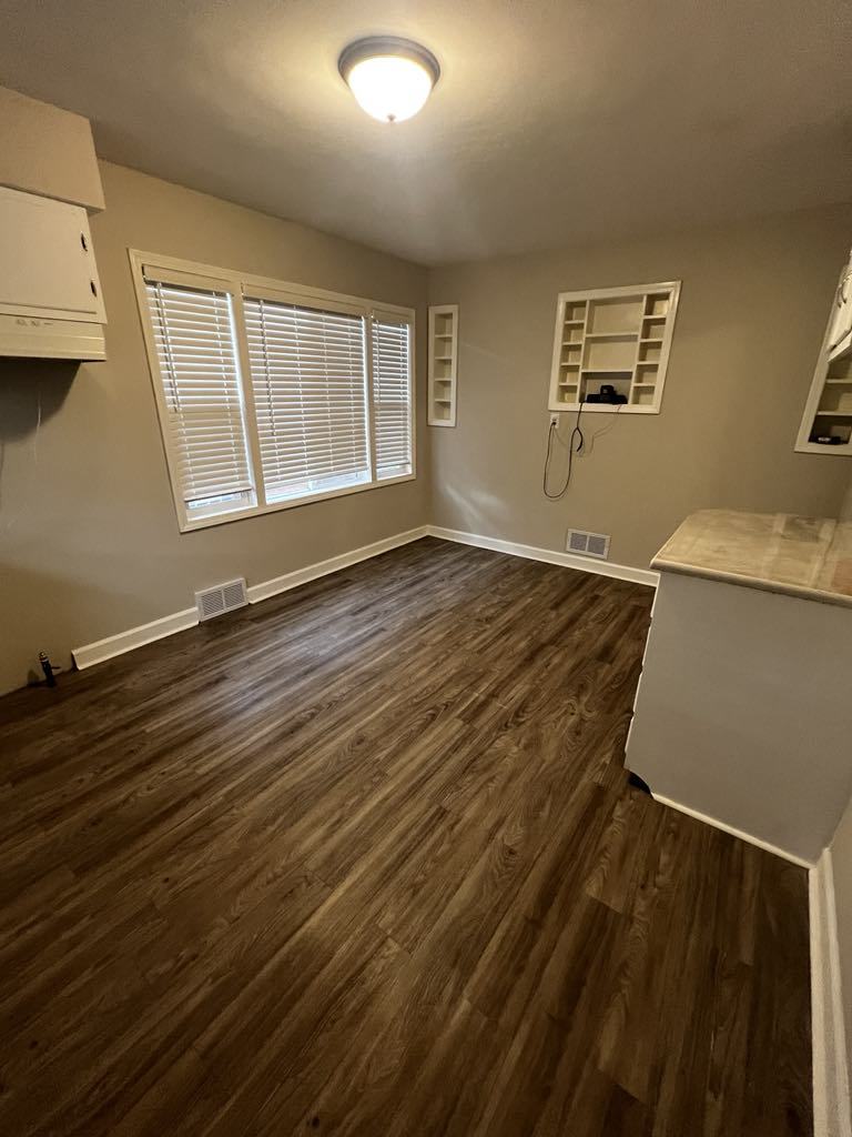 411 S May St Joliet, IL 60436