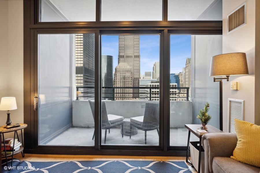 235 W Van Buren St #3421 Chicago, IL 60607