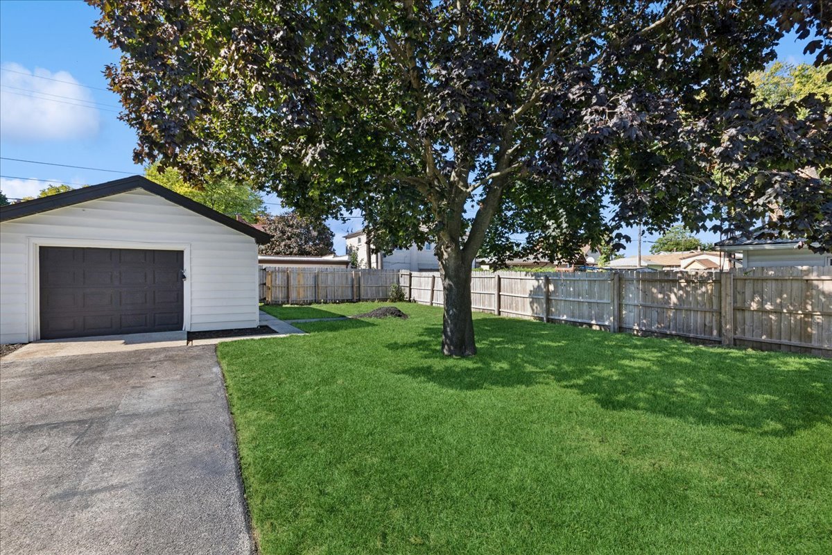 1015 Oakland Ave Joliet, IL 60435