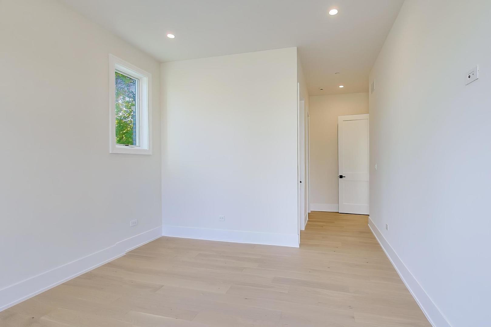 1839 Shelley Ct Highland Park, IL 60035