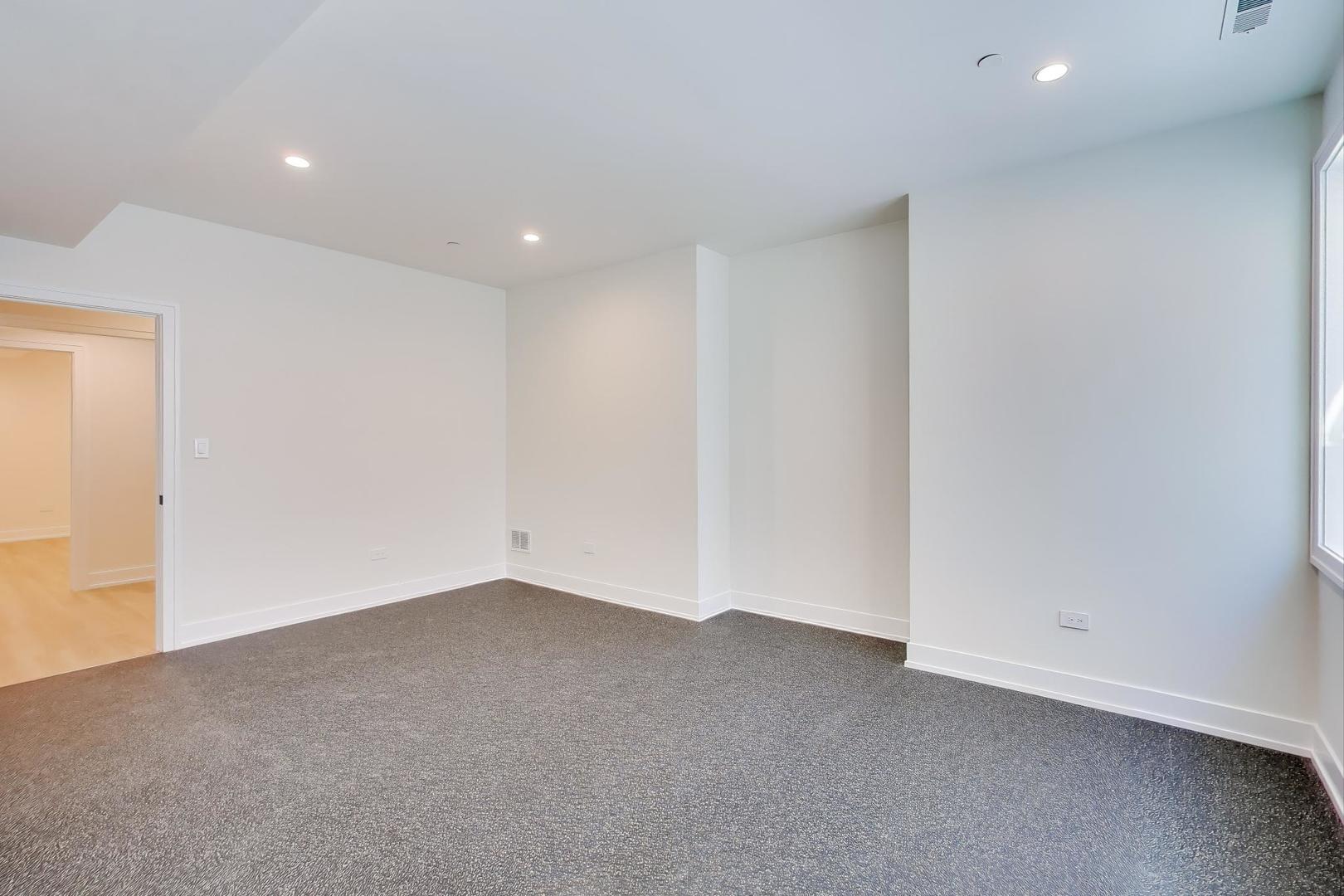 1839 Shelley Ct Highland Park, IL 60035