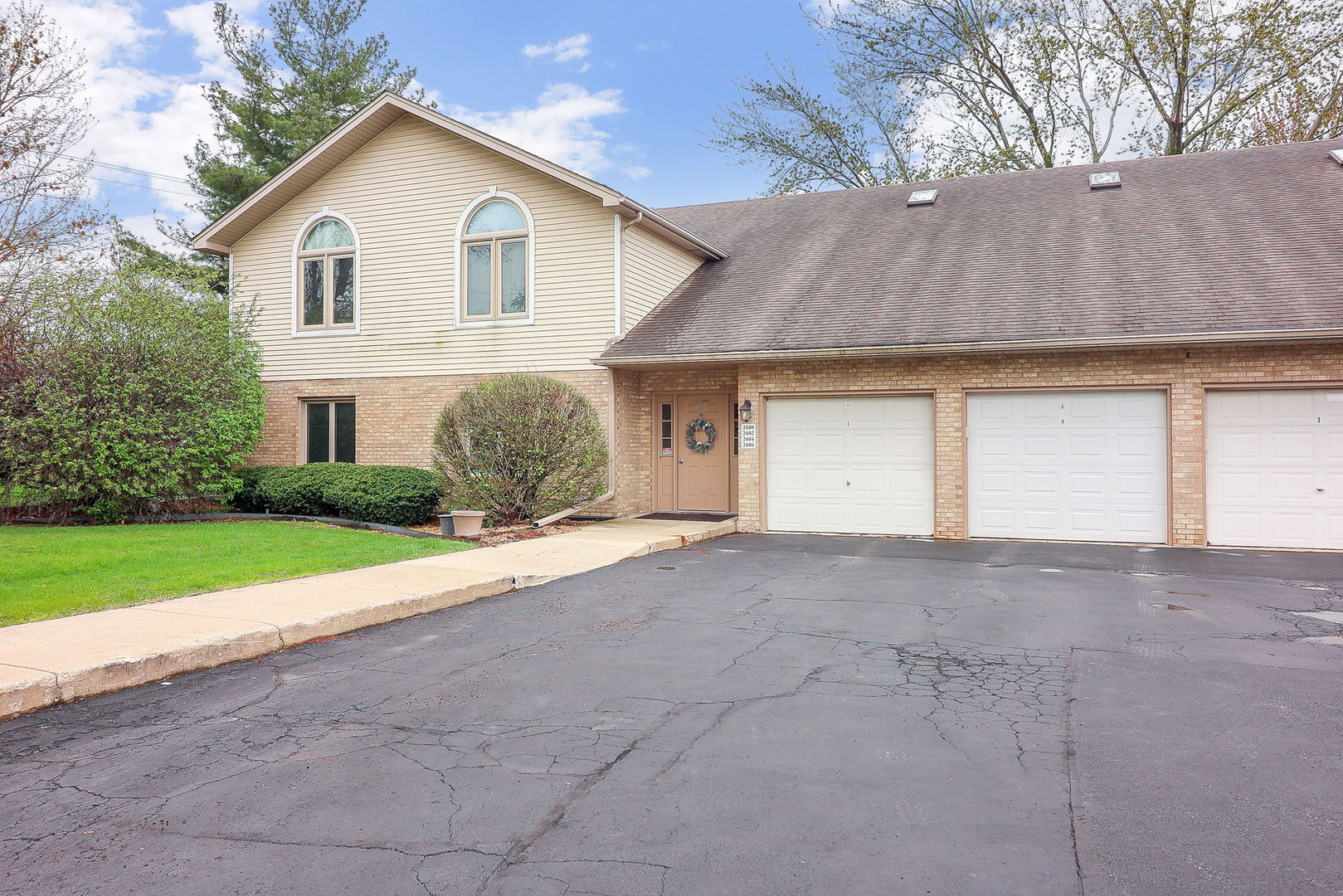 2604 Crescenzo Dr