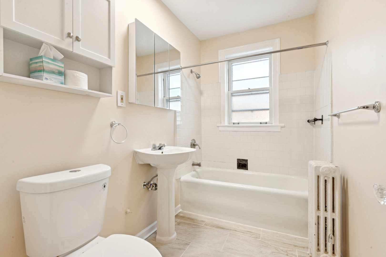 817 BRUMMEL St #2N Evanston, IL 60202