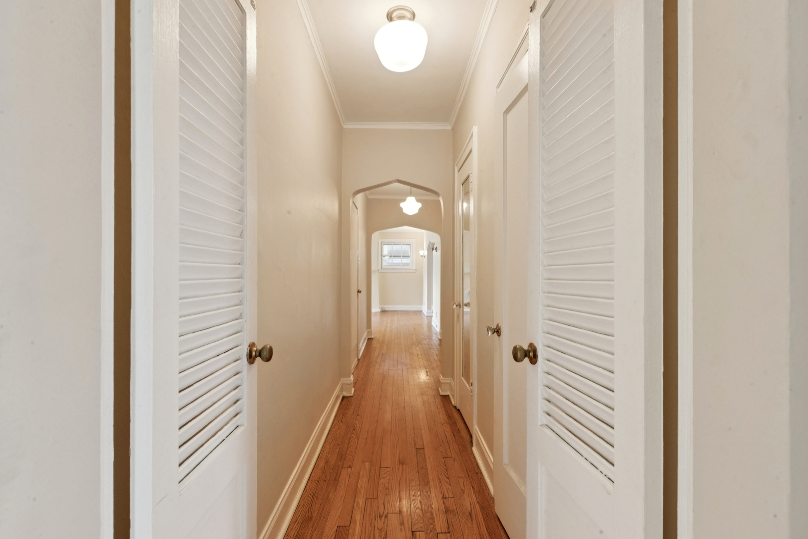 817 BRUMMEL St #2N Evanston, IL 60202