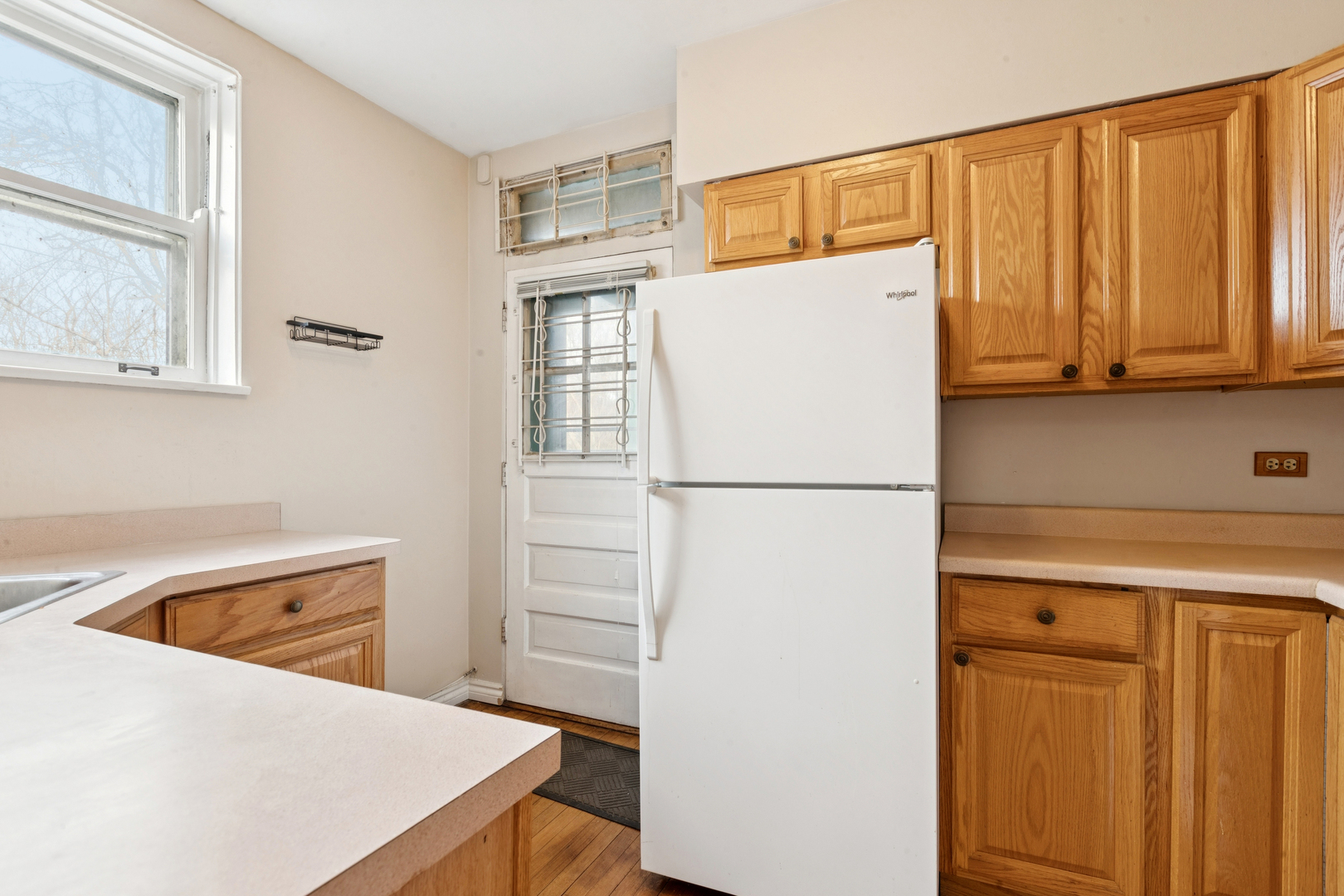 817 BRUMMEL St #2N Evanston, IL 60202