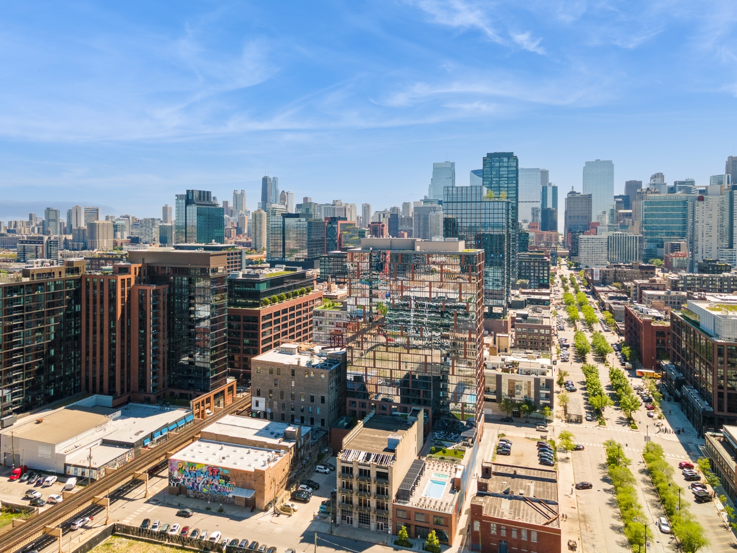 165 N May St Chicago, IL 60607