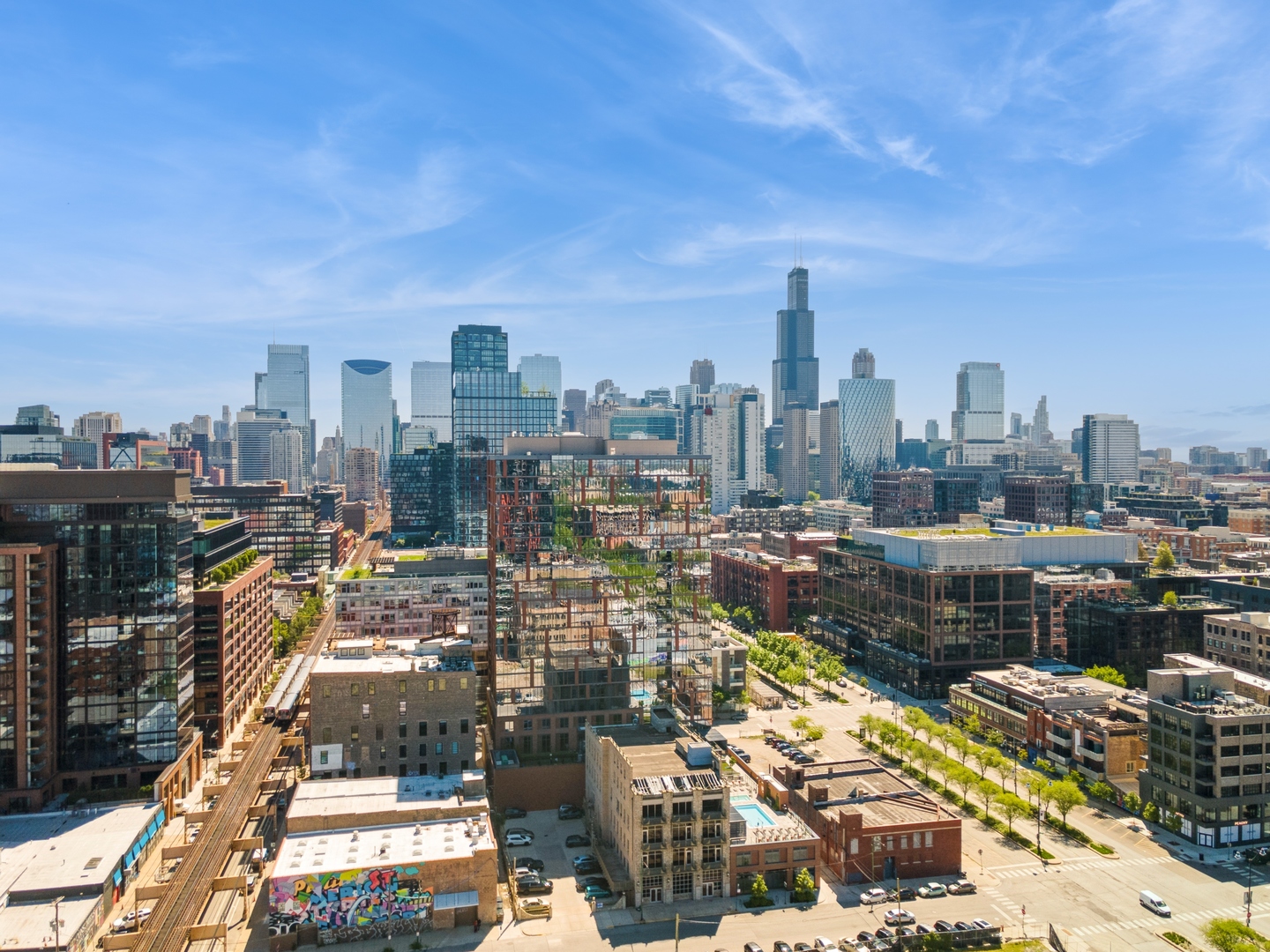 165 N May St Chicago, IL 60607