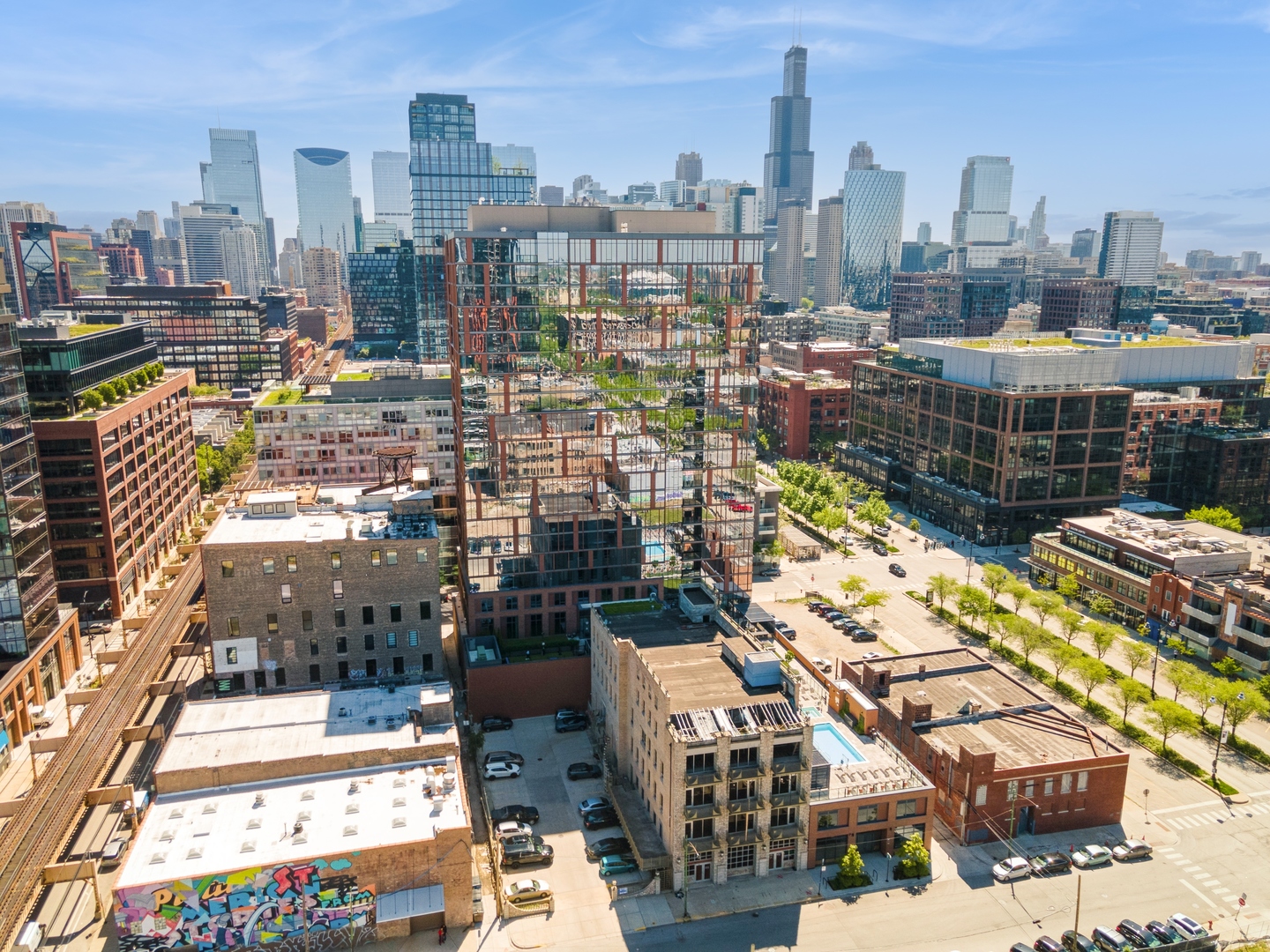 165 N May St Chicago, IL 60607