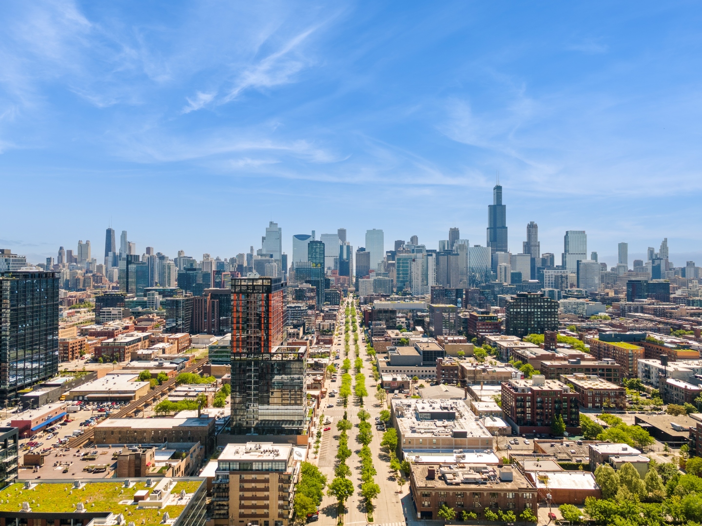 165 N May St Chicago, IL 60607