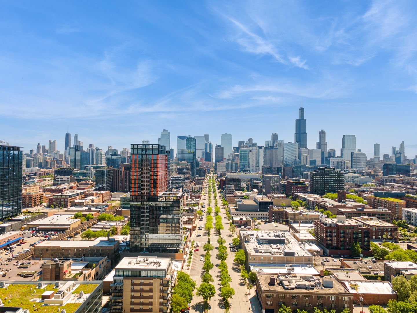 165 N May St Chicago, IL 60607