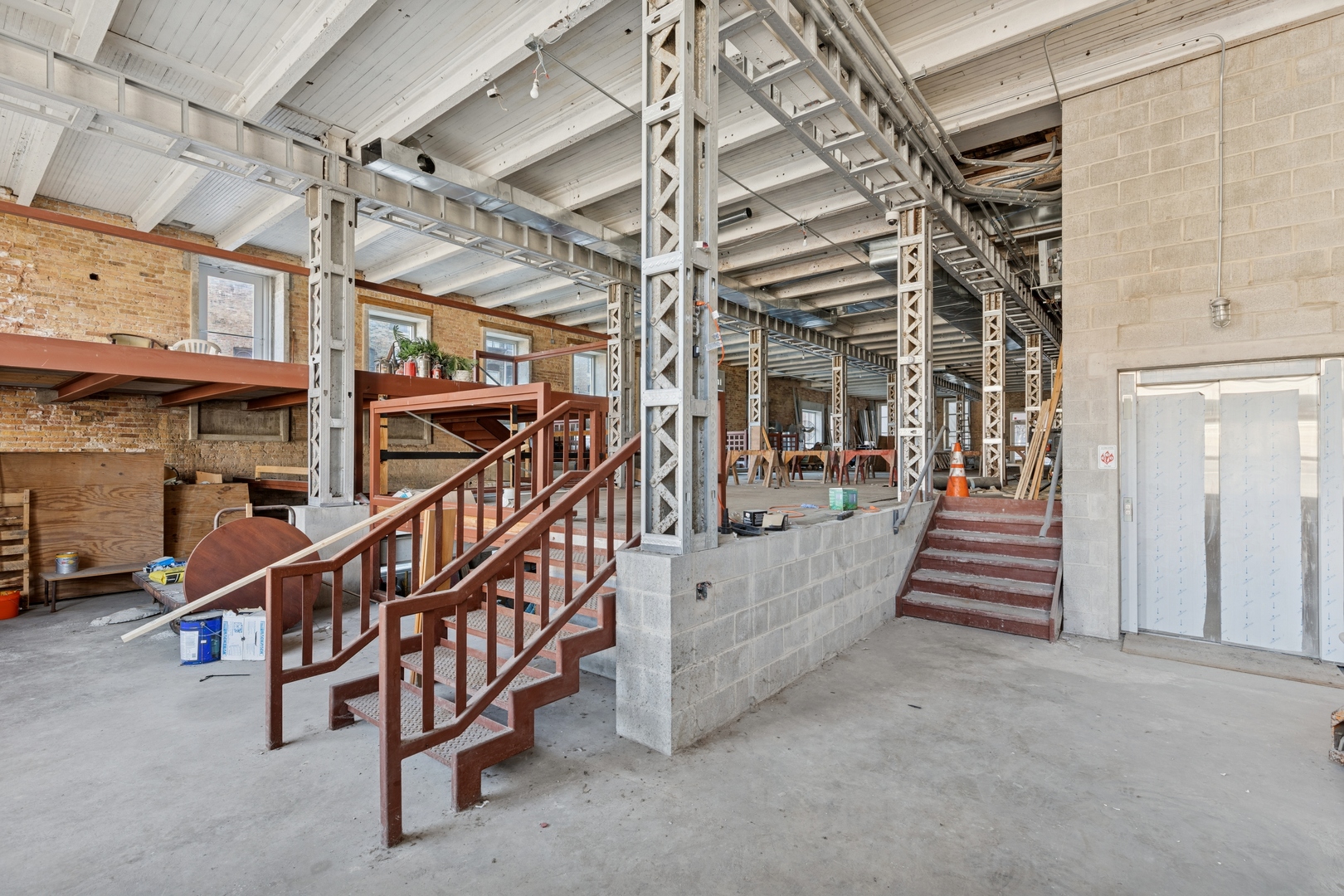 165 N May St Chicago, IL 60607