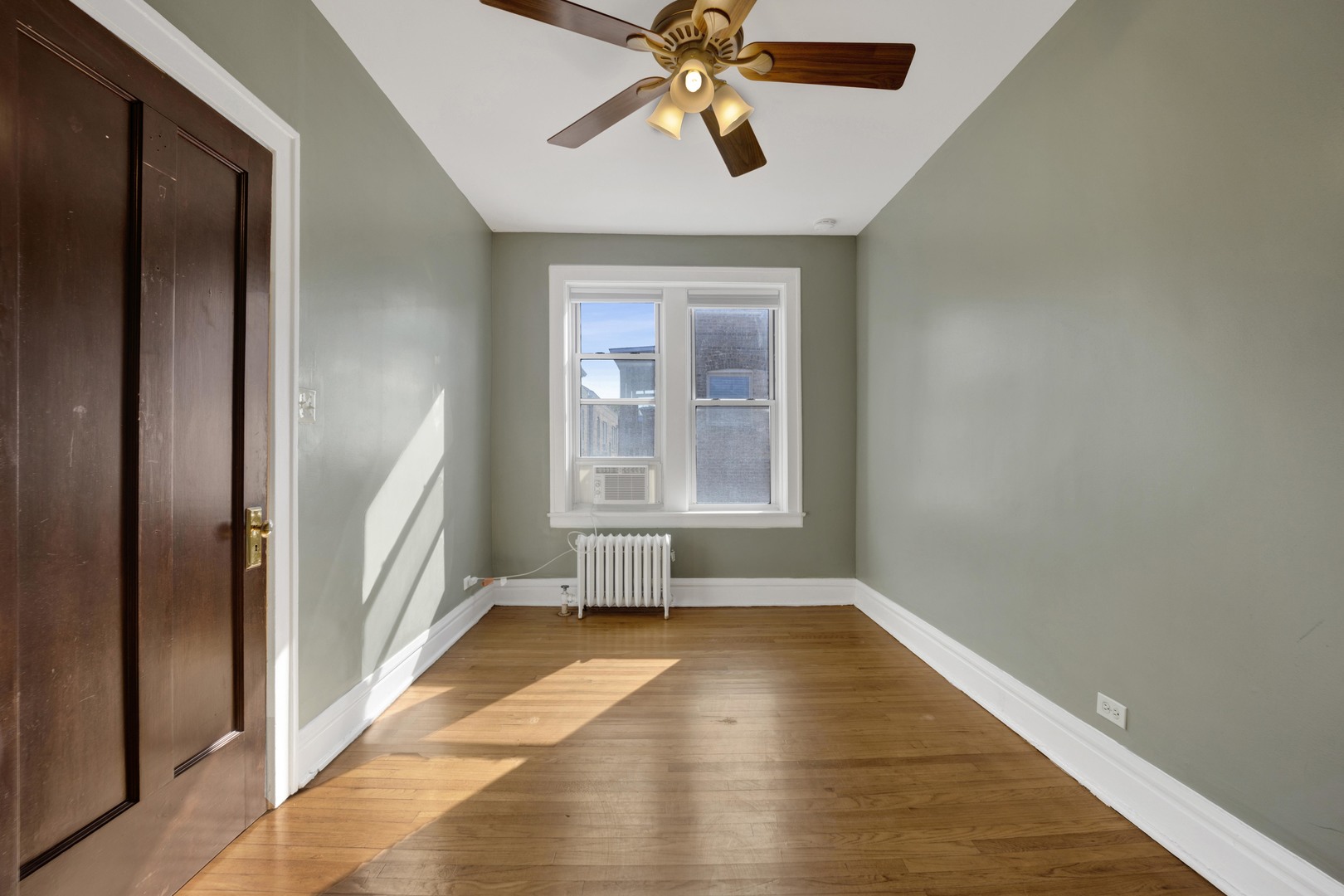 217 Chicago Ave #3 Oak Park, IL 60302