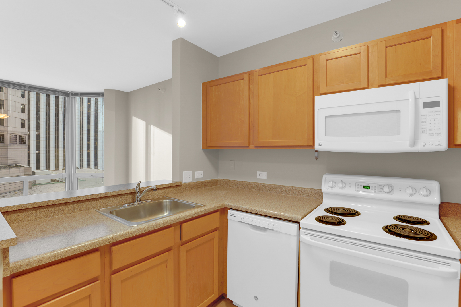 222 N Columbus Dr #611 Chicago, IL 60601