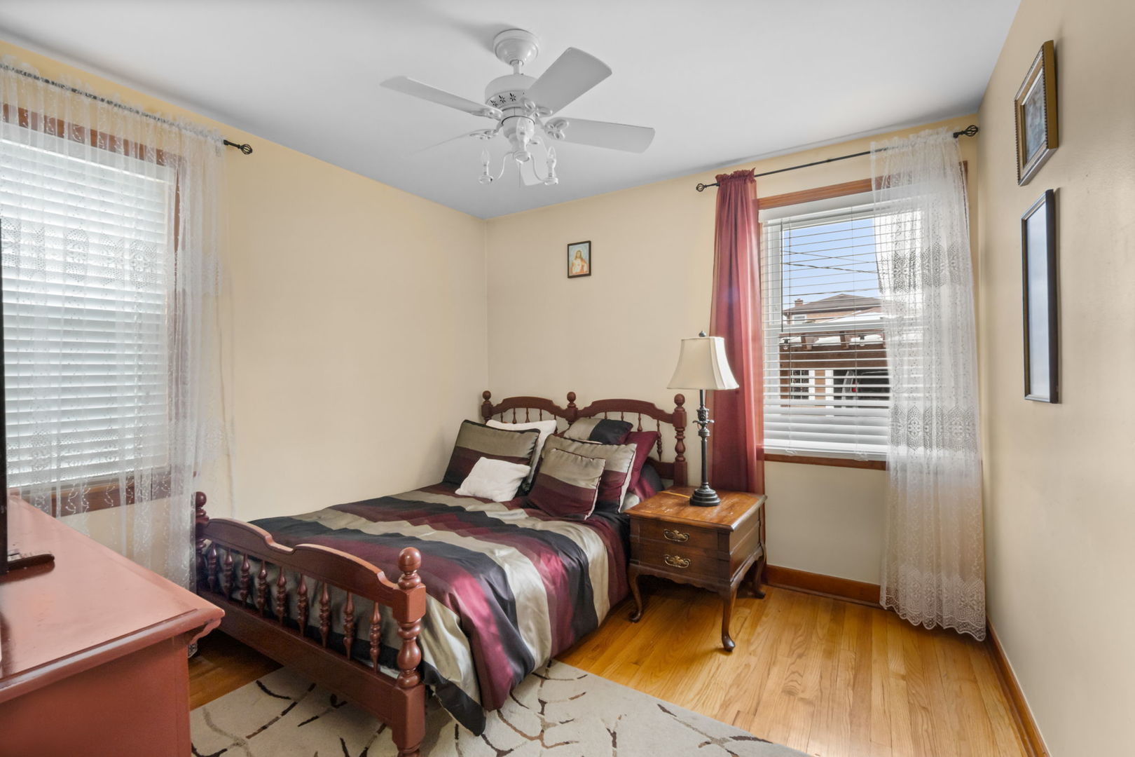 2121 N 75th Ave Elmwood Park, IL 60707