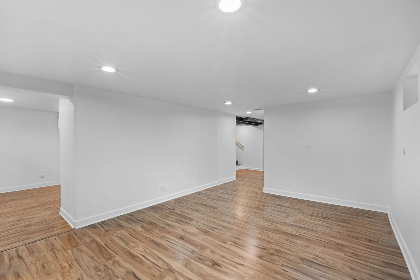 2121 N 75th Ave Elmwood Park, IL 60707