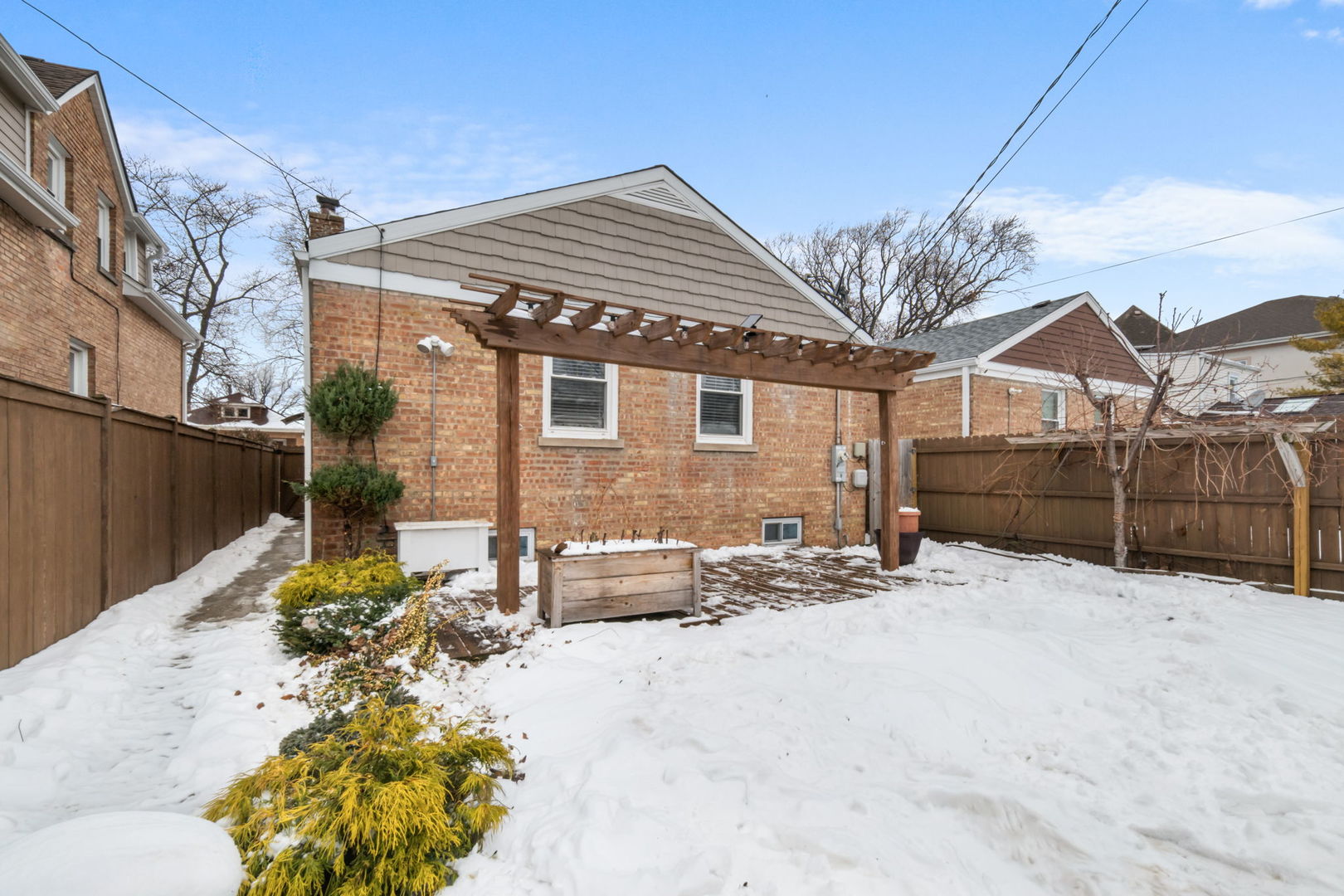 2121 N 75th Ave Elmwood Park, IL 60707