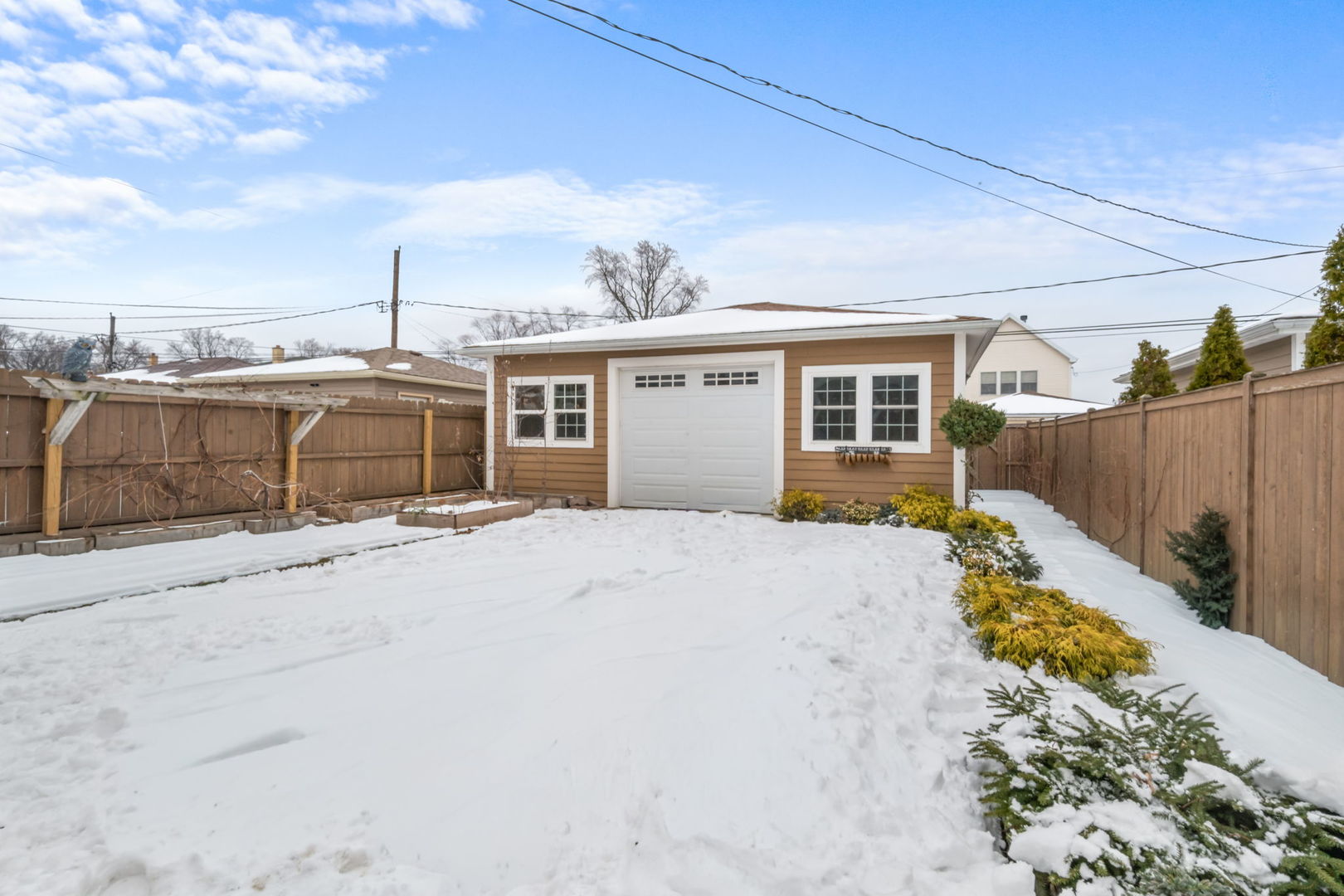 2121 N 75th Ave Elmwood Park, IL 60707