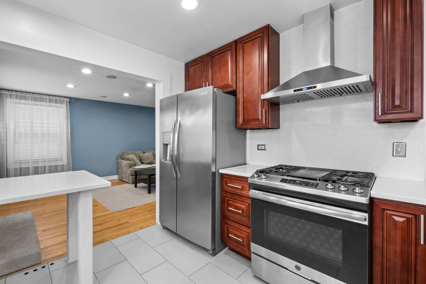 2121 N 75th Ave Elmwood Park, IL 60707