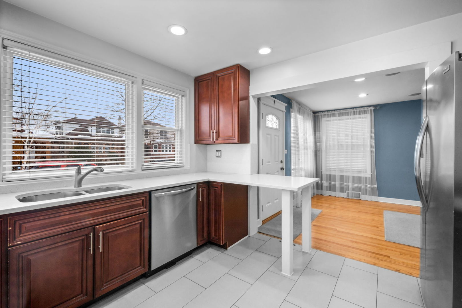 2121 N 75th Ave Elmwood Park, IL 60707