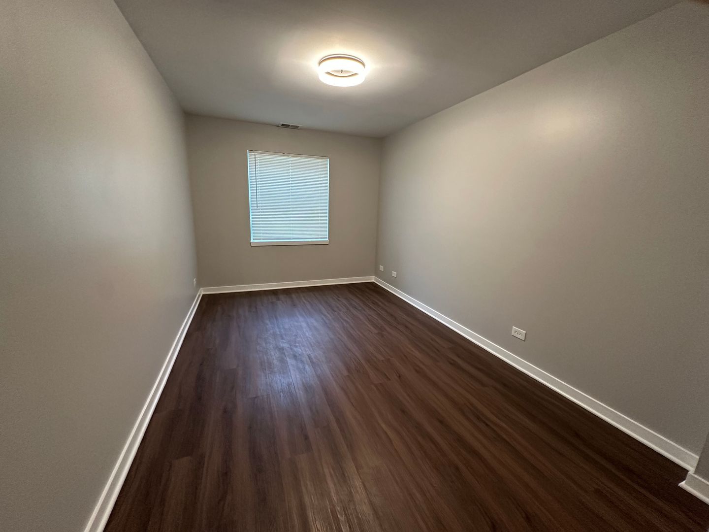 6457 S KENWOOD Ave #GARDEN Chicago, IL 60637